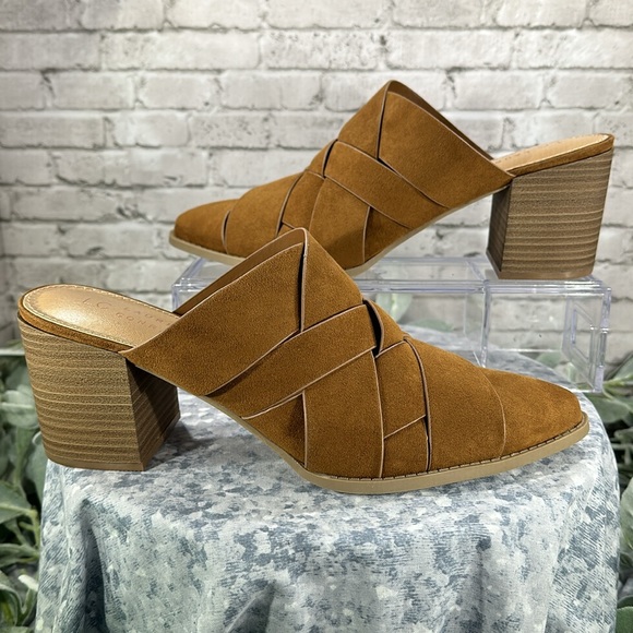LC Lauren Conrad Rowann Cognac Cross-Band Fashion Comfort Mules WMS 10M✨NWOT✨ - Picture 4 of 10